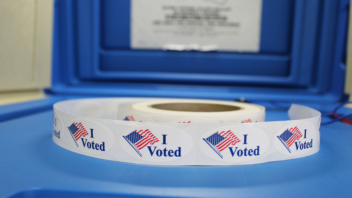 Photo of a roll of "I voted" stickers