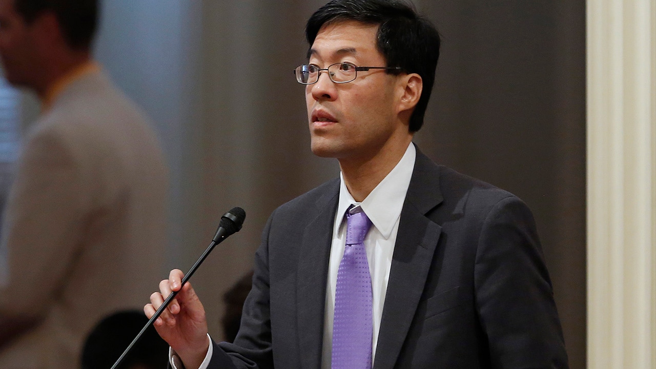 Photo of Sen. Richard Pan speaking to lawmakers in Sacramento