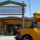 Photo of school buses outside of Garfield Elementary School in Oakland