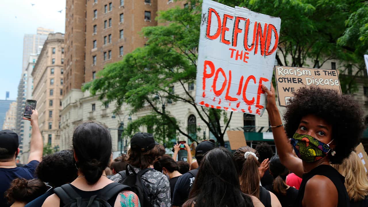 Photo fo protesters in New York