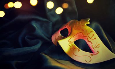 Image of a gold carnival mask